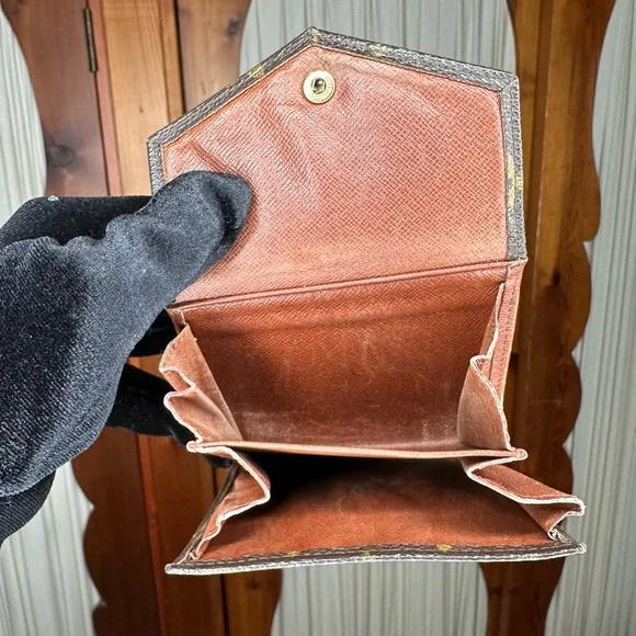 Louis Vuitton Monogram Wallet - Picture 8 of 10